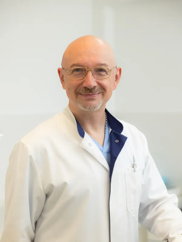 MUDr. Alexey Brusov, PhD., zubný lekár